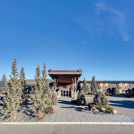 Heritage Inn Hotel & Convention Centre - High River エクステリア 写真