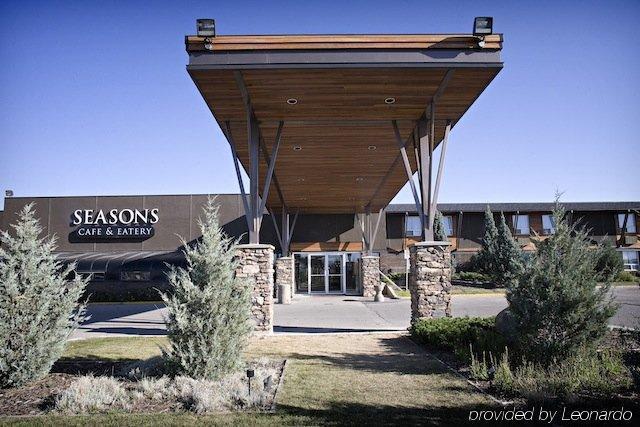 Heritage Inn Hotel & Convention Centre - High River エクステリア 写真