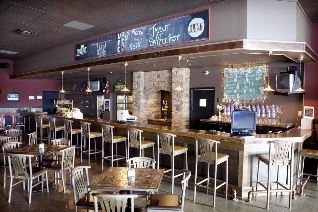 Heritage Inn Hotel & Convention Centre - High River エクステリア 写真
