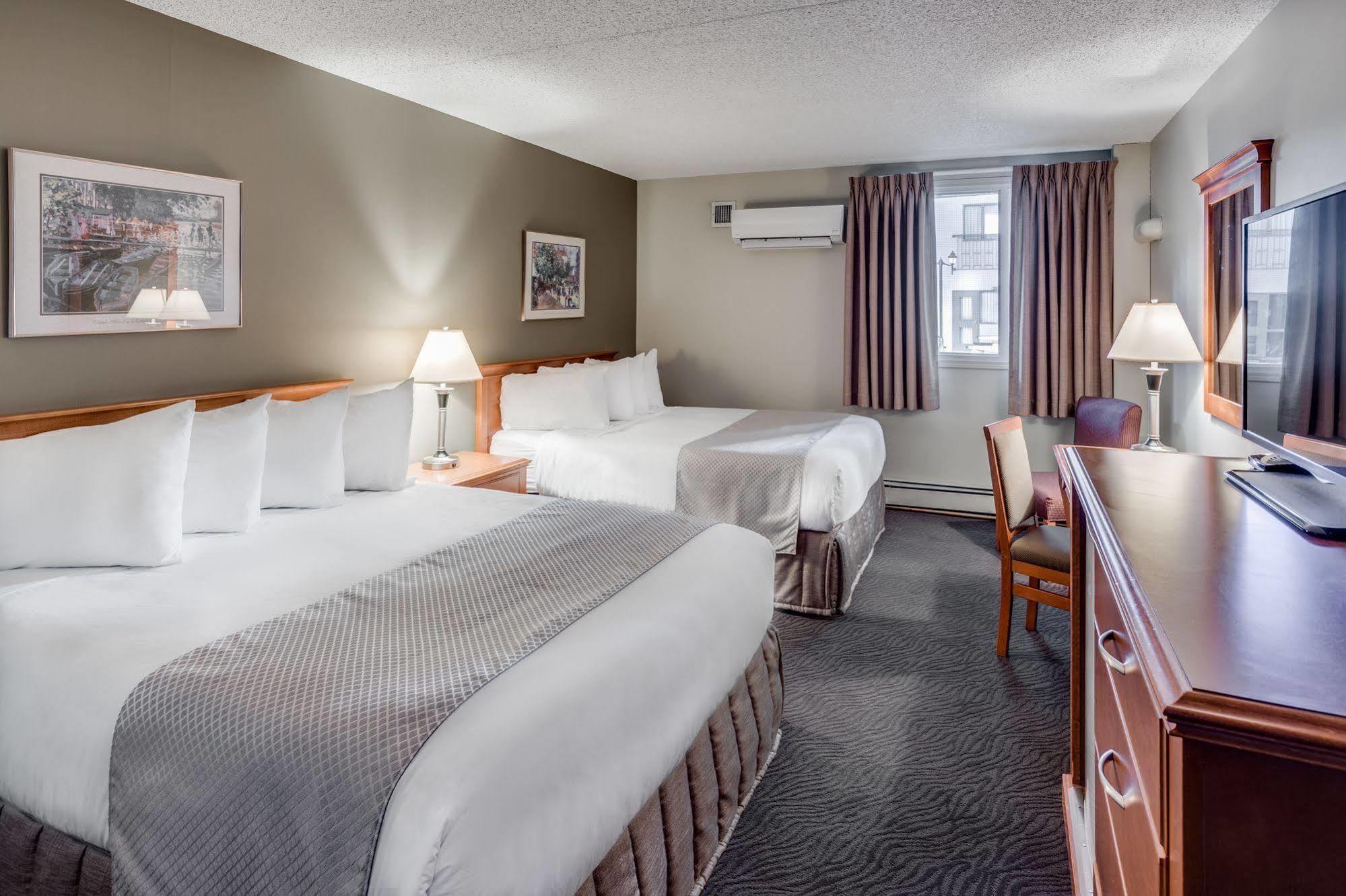 Heritage Inn Hotel & Convention Centre - High River エクステリア 写真