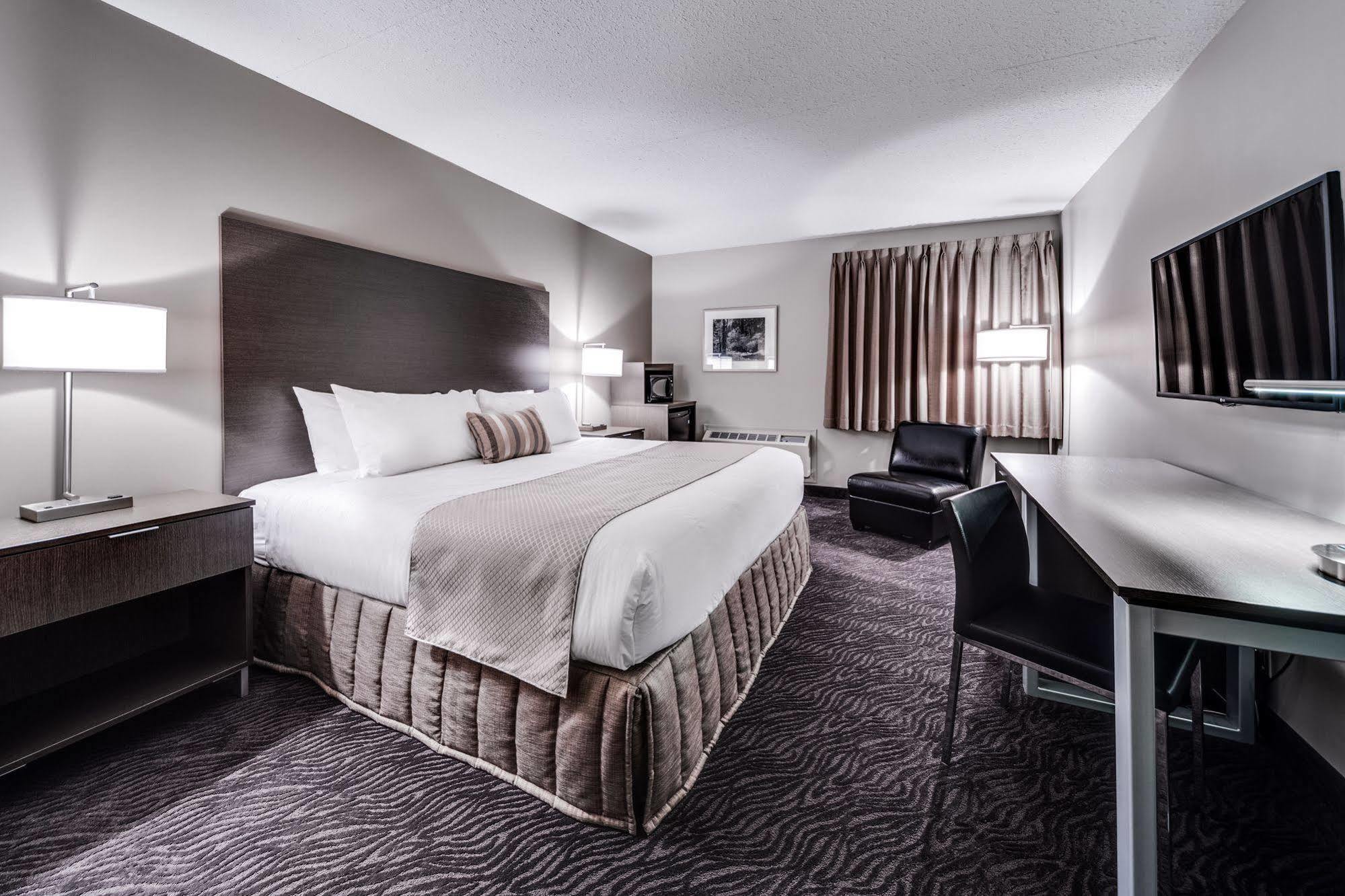 Heritage Inn Hotel & Convention Centre - High River エクステリア 写真